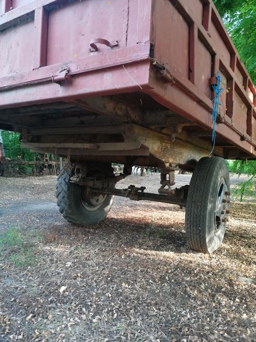 Remorca tractor o axa-3tone