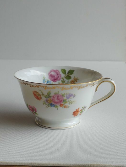 4 чаши Noritake от ерата на окупирана Япония (1945–1952) 
35 лв.за бр.