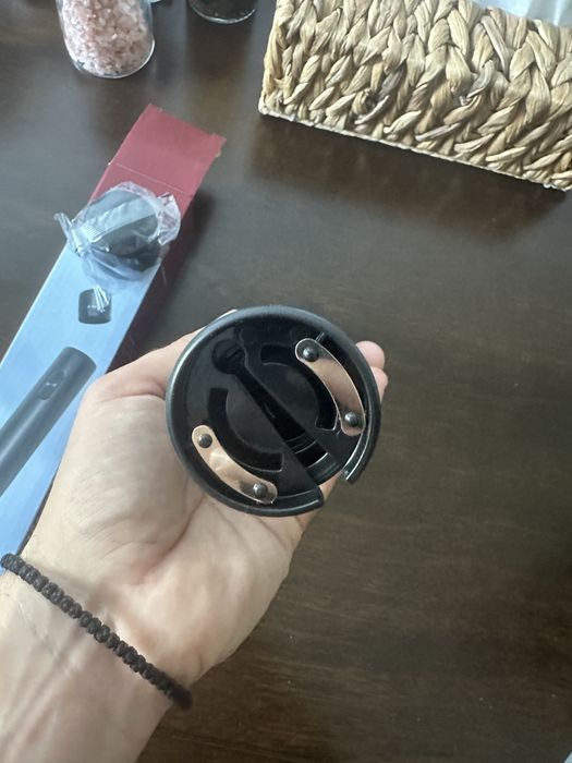 Desfacator electric stice de vin