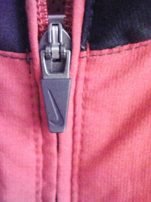 NIKE ново и ориг. яке от Англия