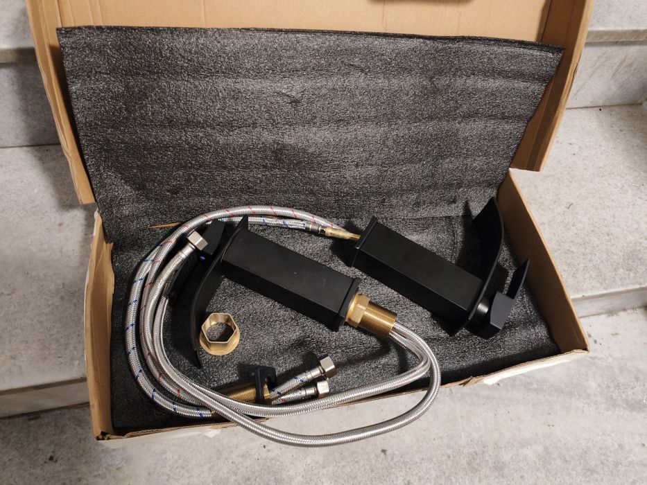 НОВИ  Батерия  за  мивка 2 броя