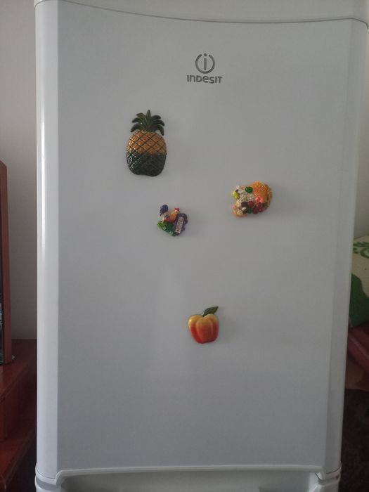 Продам холодильник