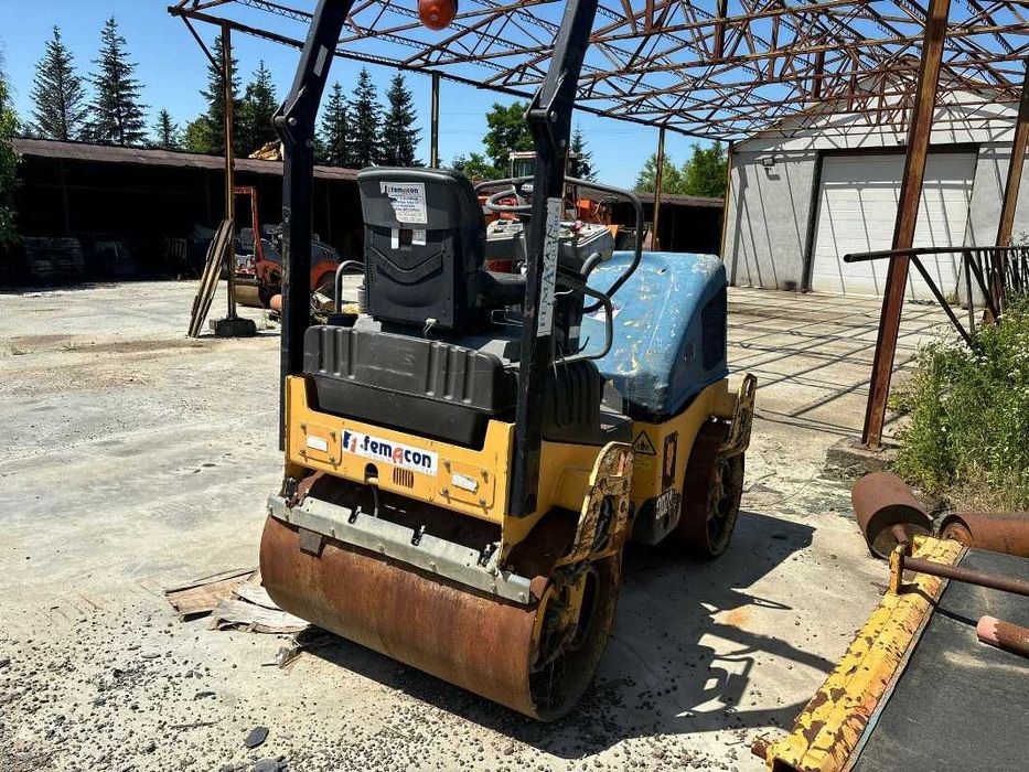 Dezmembrez cilindru compactor Volvo DD24