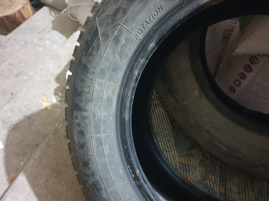 Yokohama 215/65 R16 шипованные