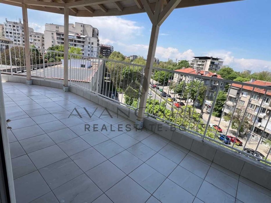 Продава се Тристаен апартамент в Пловдив, Център - 120 кв.м за 2763 €/кв.м - Снимка #10