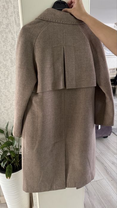 Пальто коричневое 44 размер