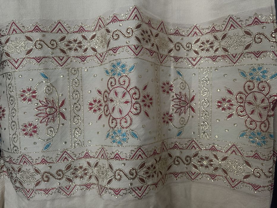 Rochie arabă din bumbac moale – brodată manual