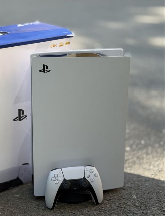 Конзола Sony PlayStation 5 (PS5), Disc Edition CFI-1216A + DualSense