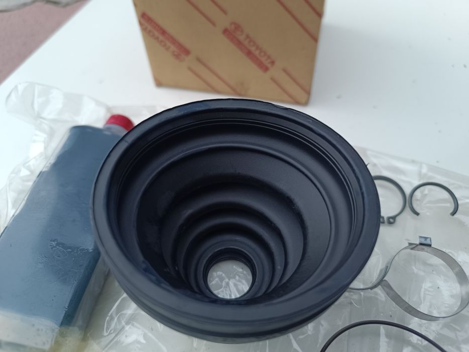 Пыльник внутренней гранаты Lexus Rx 300