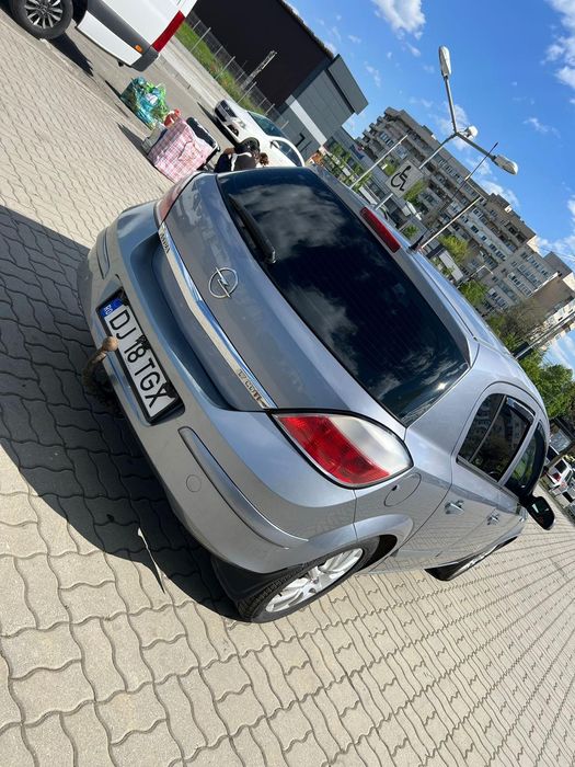 Opel astra h 1.7