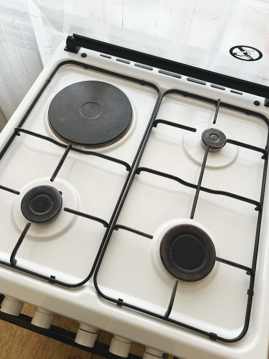 Газ плитасы сатылады.