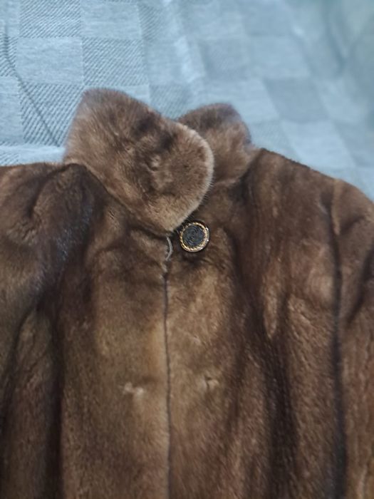 Продам норковую шубу