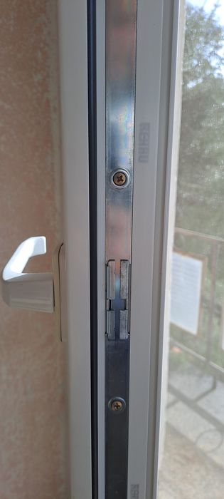 Продавам ПВЦ бяла дограма