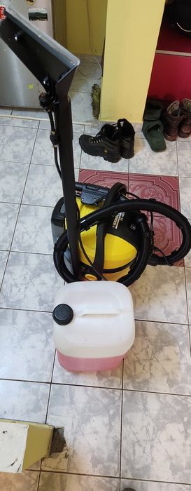 Inchiriez aspirator karcher ud-uscat
