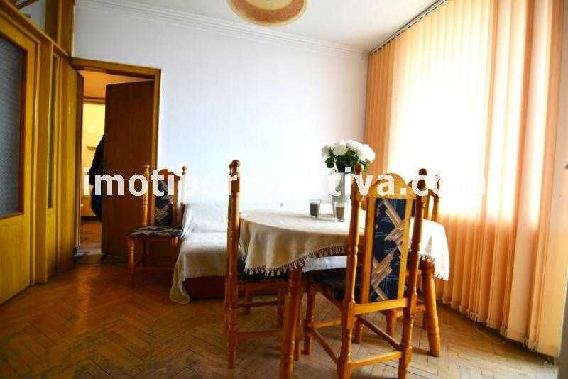 реф.17916 Четири отделни стаи, отлична локация-Камела!