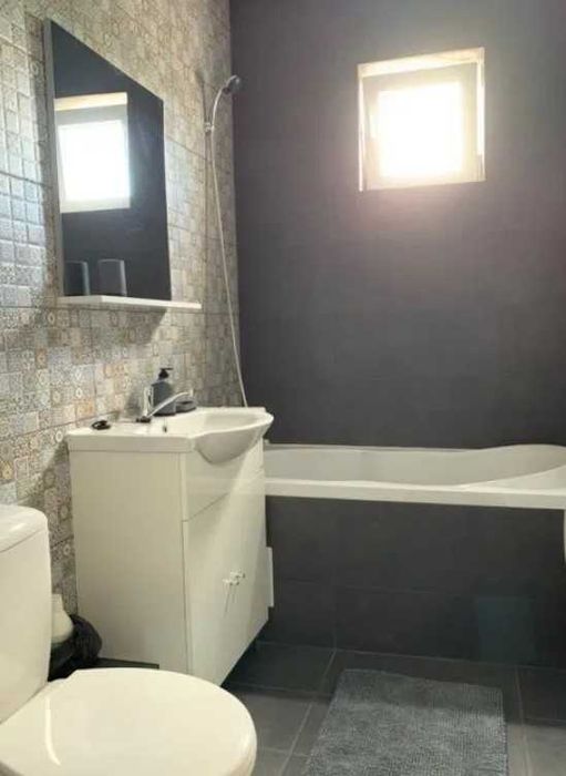 Дава се под наем Тристаен апартамент в Бургас, Възраждане - 110 кв.м за 433.5 € - Снимка #2