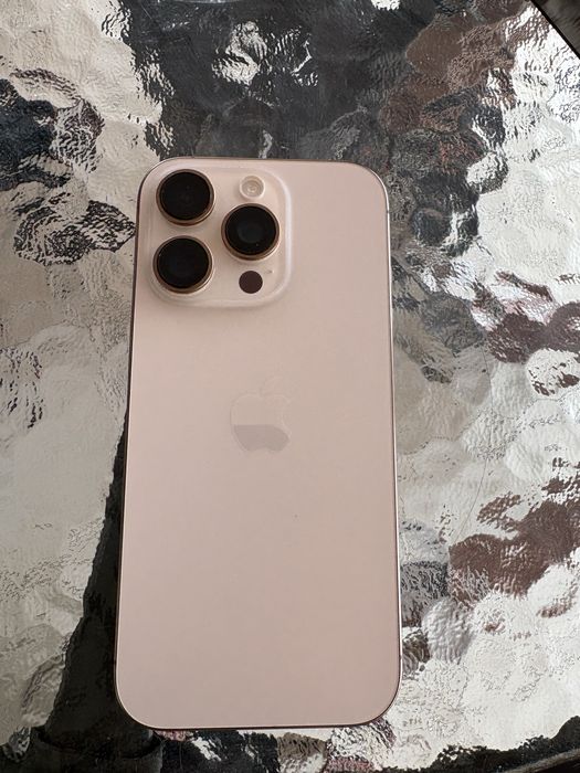 Iphone 16 pro  si iphone 13