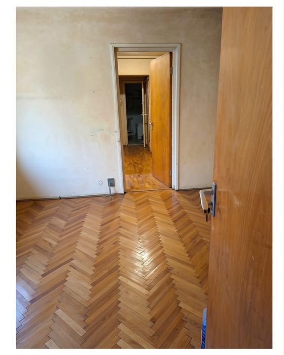 3 camere Titan – Piața Miniș | Etaj 2/4 | 65mp Loc de par are