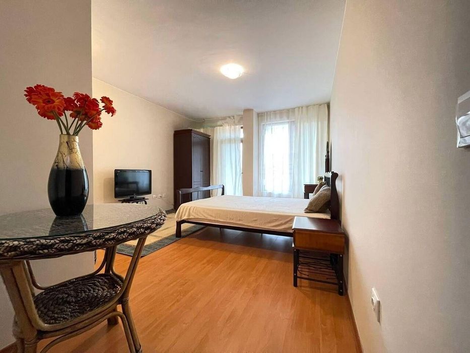 Дава се под наем Едностаен апартамент в с. Кошарица, Област Бургас - 43 кв.м за 204 € - Снимка #1