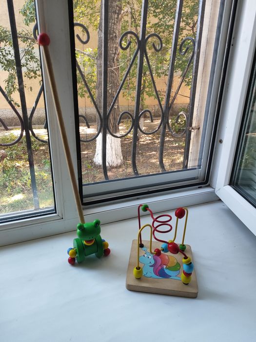 Игрушки.        .