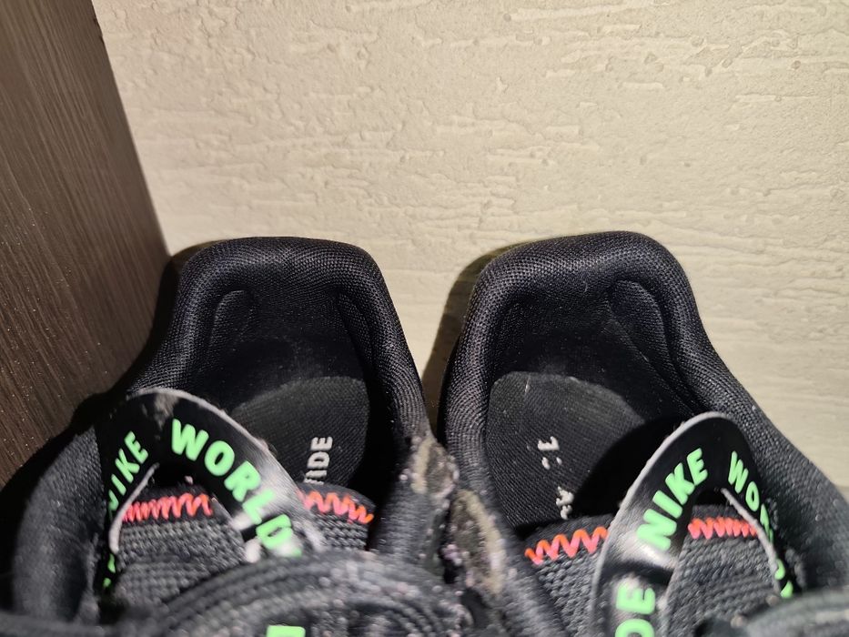 Маратонки Nike Air Max Exosense SE 45.5