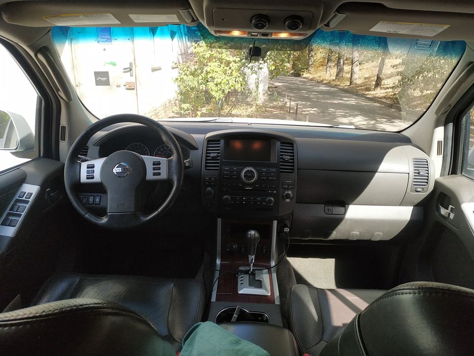 Nissan Pathfinder 2011