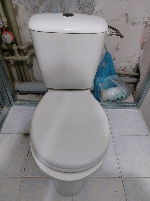 Продам унитаз Срочно