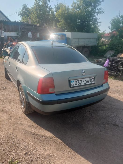 Продам пассат б5 1997 год 2 литра