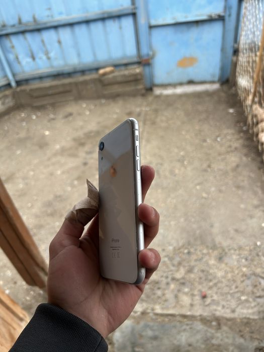 Продам айфон хр завод