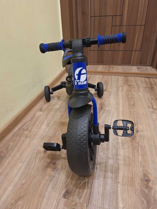 Продавам детско колело 3в1