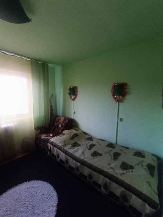 Închiriere apartament cu 2 camere decomandate