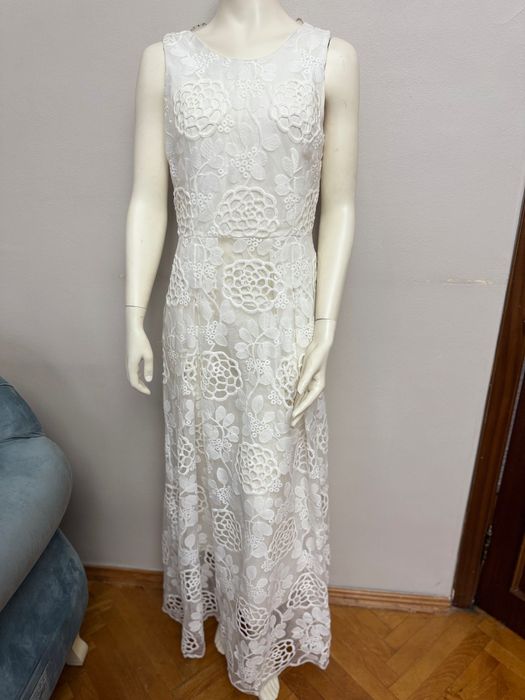 Продам Платья новые