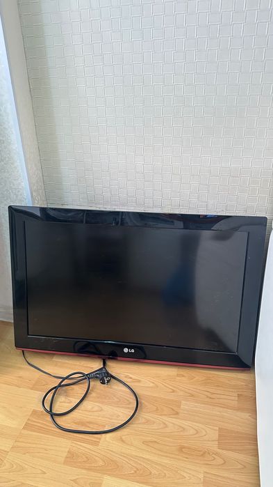 Продам телевизор LG