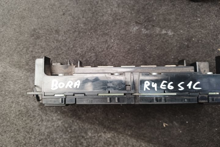 Comanda AC 3B2907044C 3B2907044C Volkswagen VW Bora prima generatie