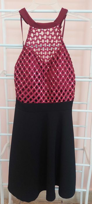 Стилна рокля с пайети