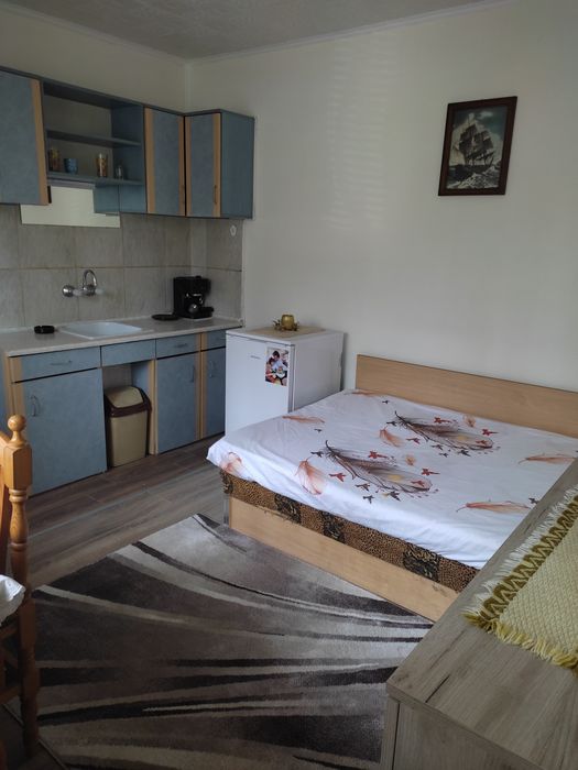 Дава се под наем Промишлена сграда в Варна, Христо Ботев - 30 кв.м за 9.69 € - Снимка #1