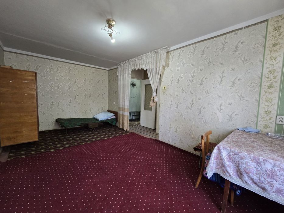 Zudlik bilan frunze massif da humo klinika yonida 1 xonali kvartira so