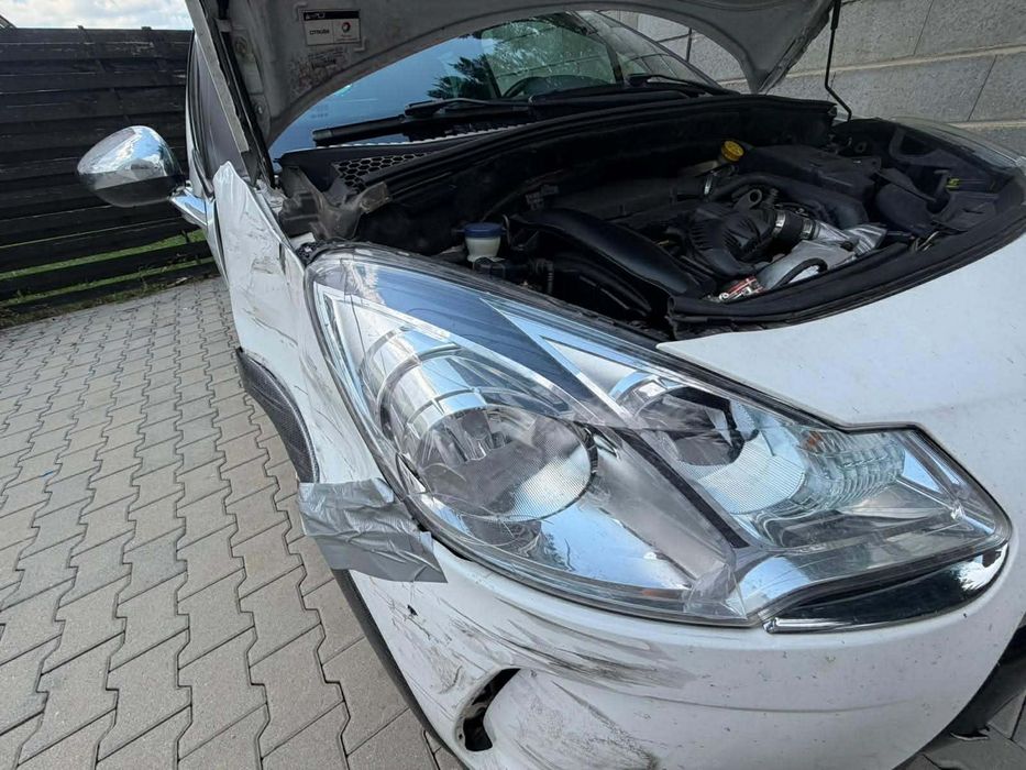 Mașină de vânzare Citroën DS3
