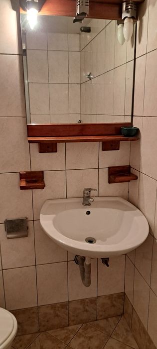 Дава се под наем Едностаен апартамент в Враца, Център - 15 кв.м за 127.5 € - Снимка #4