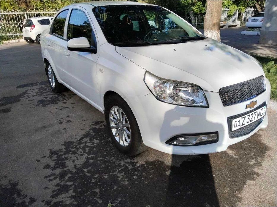 Нексия 3 автомат. 2018 год. Пробег 160 000. Бензин