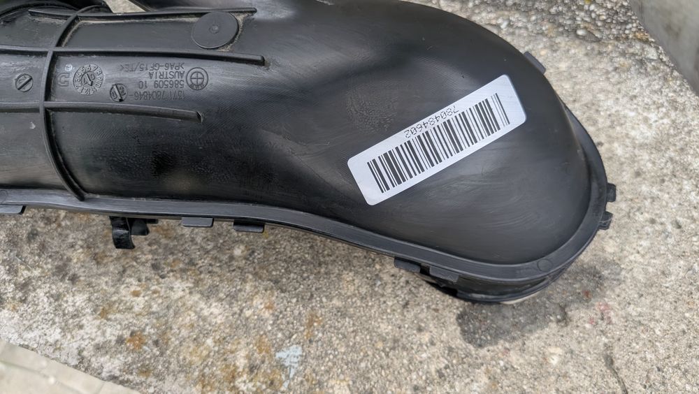 Продавам маркуч от дебитомер към турбина БМВ Е91 320d 177hp 2007