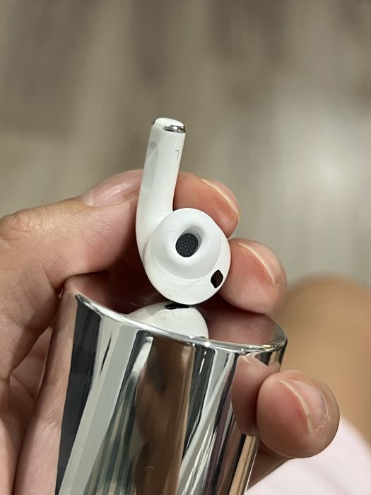 Airpods pro 2 поколение левый оригинал