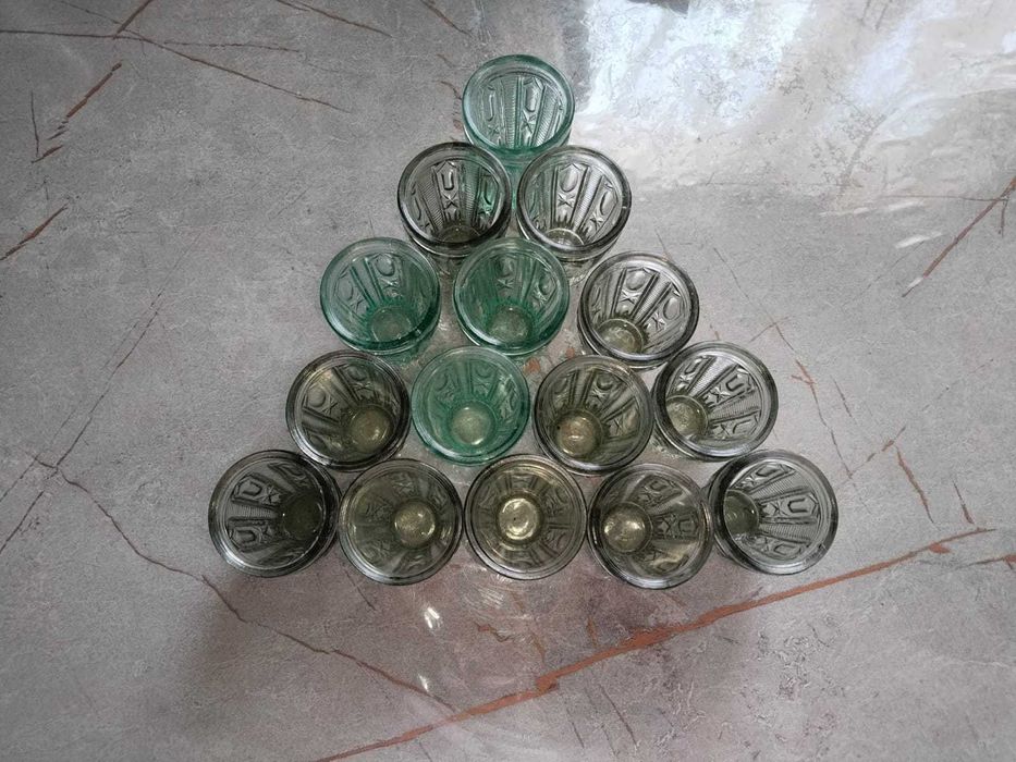 продам тарелки и стаканчики