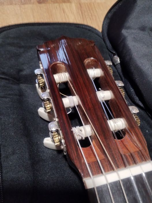 Класическа китара "Aria"(Japan)