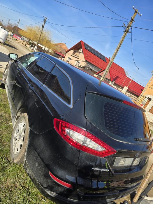 Ford mondeo 2015 pentru dezmebrari