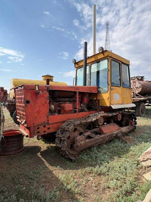 Продается трактор Т-4, в комплекте с сеялками