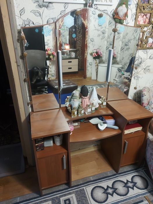 Продам трельяж б/у