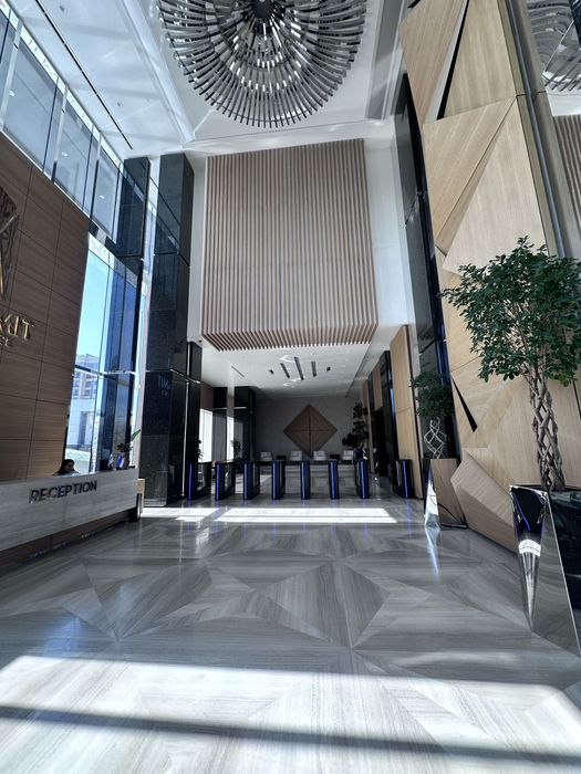 Прадается 2 комнатная угловая кавартира  40 вом этаже ЖК Piramit Tower