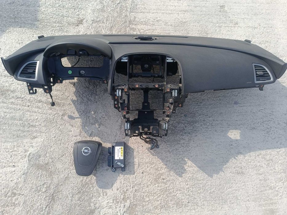 Табло с аербег за Опел Астра 2013г / Opel Astra J - airbeg