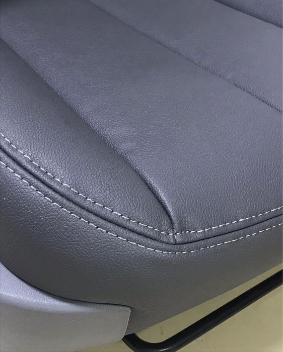 Перетяжка автокресел